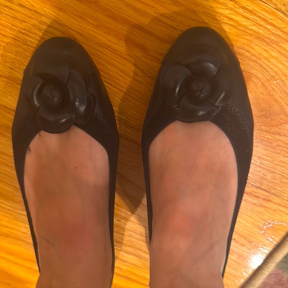 CHANEL Black Leather Camellia Flats
